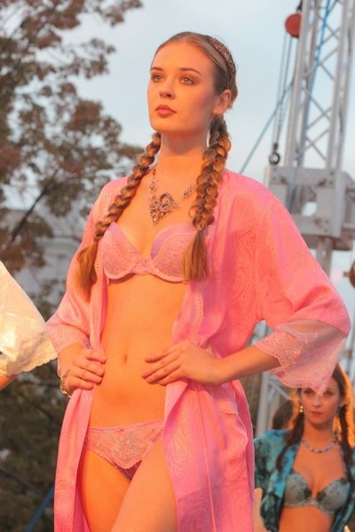Парад Моды 2012